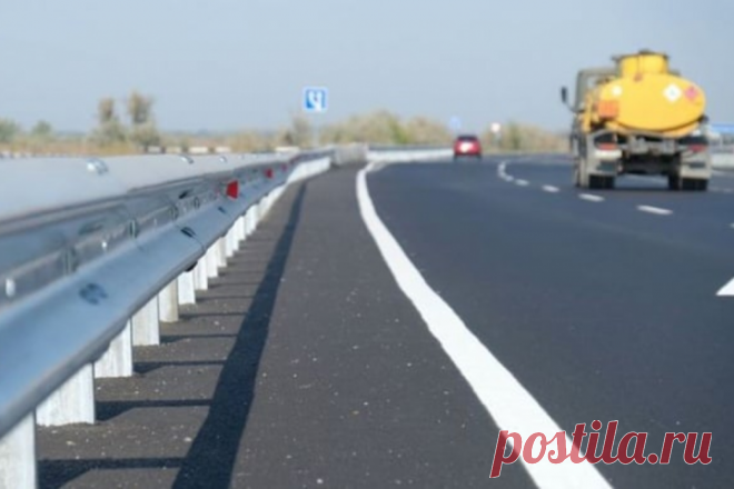 В Україні нові правила для водіїв, пішоходів та велосипедистів: що тепер заборонено  Зміни до правил дорожнього руху України схвалені за ініціативою МВС