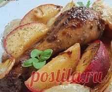 Куриные окорочка с яблоками |