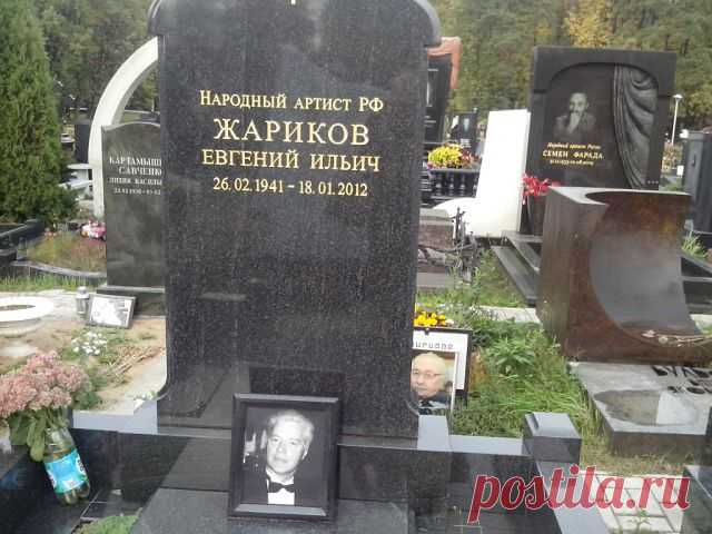 БЕСПЛАТНЫЕ МЕРЦАЮЩИЕ ОТКРЫТКИ И ПЛЕЙКАСТЫ
Eлена Белочкина