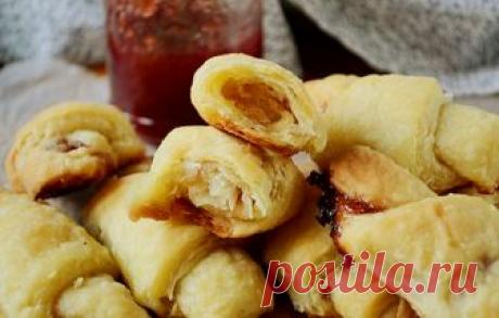 Творожные рогалики с повидлом: домашняя выпечка всегда радует! Авторский пошаговый фото-рецепт рогаликов из творожного теста с густым джемом Творожные рогалики с повидлом:пошаговый рецепт с фото, список продуктов, калорийность, БЖУ