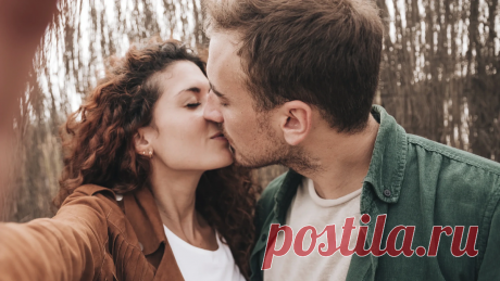 ЛЮБОВНЫЙ ГОРОСКОП НА ДЕКАБРЬ 2025: что ждет женщин и мужчин всех знаков зодиака в романтических отношениях Подробный и точный любовный гороскоп на декабрь 2025. Посмотрите, что ждет женщин и мужчин всех знаков зодиака в романтических отношениях, в проекте Гороскопы Mail.