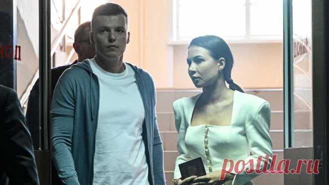 В деле Чекалиных появился новый фигурант. Роман Вишняк, соучредитель фирмы по торговле косметикой, задержан по новому уголовному делу Артема Чекалина. Об этом сообщает ТАСС со ссылкой на правоохранительные органы. "По делу Чекалина полицейские задержали Романа Вишняка - ...