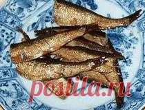 Шпроты в домашних условиях. Рецепт из мойвы или кильки Шпроты в домашних условиях. Рецепт. Приготовить их можно будет из доступной рыбы – из мойвы или из кильки. Купить её можно без проблем.