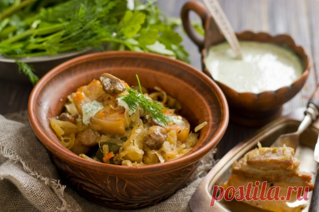 Свиная грудинка с тушеной капустой и грибами. Пошаговый рецепт с фото.