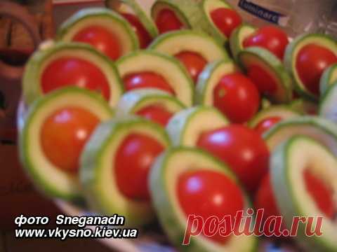"Сатурн" - помидоры в кабачке. Рецепт с фото