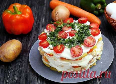 Рецепт вкусного салата с грибами и сыром Все ингредиенты к моменту готовки салата с грибами и сыром должны быть сварены "в мундире", остужены и очищены от кожуры или скорлупы. Речь идет о картофеле, моркови и куриных вкрутую яйцах.
