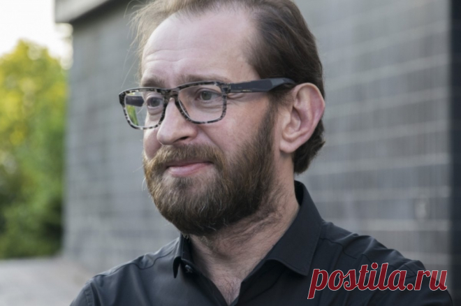 Домограров-младший рассказал, позовет ли Хабенского в фильм по Стругацким. Александр Домогаров-младший экранизирует детектив «Отель «У погибшего альпиниста»»