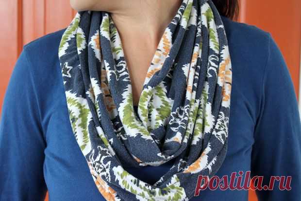 DIY: Upcycled Infinity Scarf | eHow Crafts | eHow   -           бесконечный шарф