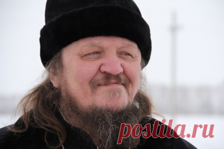 Слово архимандрита Лавра на семинаре педагогических работников муниципальных общеобразовательных учреждений г. Новомосковска: "Перед нами и перед всем обществом стоит очень важный и злободневный вопрос, как воспитать полноценную духовную и нравственную личность. Сегодня можно подготовить замечательных специалистов – врачей, учителей, космонавтов, спортсменов, но очень важно воспитать в человеке - человечность.
Показать полностью...