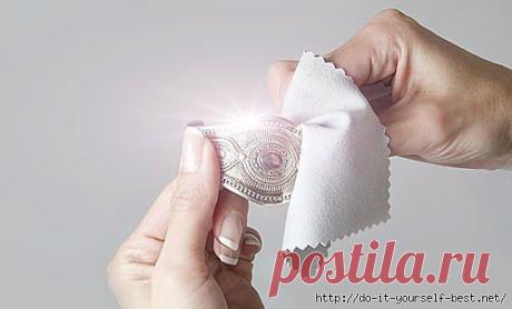 Как чистить серебряные украшения с помощью нашатырного спирта.