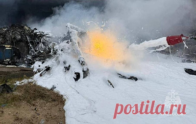 В Дагестане потушили пожар на месте падения вертолета. К работам привлекали 16 человек и 4 единицы техники