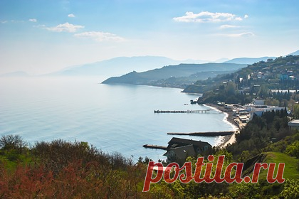 Крым решил предъявить иски Украине за организацию пяти блокад. Крым решил предъявить иски Украине за организацию пяти блокад полуострова, об этом заявил глава комитета по законодательству крымского госсовета Сергей Трофимов. Речь идет о водной, энергетической, транспортной, продовольственной и банковской блокадах Самыми масштабными станут претензии по водной и энергетической.