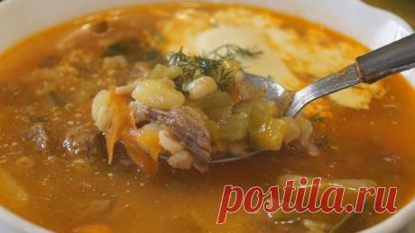 Очень вкусный рассольник с перловкой - В моей семье не очень любят супы, но очень вкусный рассольник с перловкой, на ароматном говяжьем бульоне, обожают все. А все потому, что классический рассольник по этому рецепту получается невероятно... Read more »