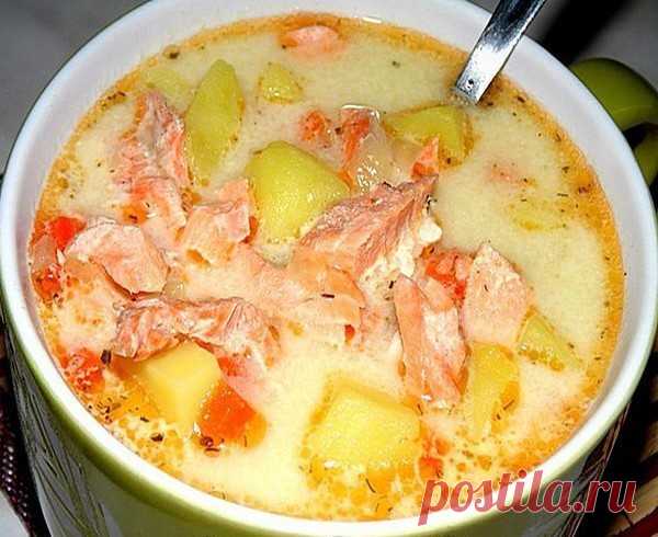 Рецепты 10 самых вкусных супов
Обязательно сохраните эту редкую подборку

1. Ароматный супчик с копчёной курицей и плавленным сырком
копчёный окорочок — 300 гр
плавленный сыр — 3 стол ложи (у меня виола )
картошка — 3 шт
морковь — 1 шт
репчатый лук — 1 шт
зелень укропа — для подачи
соль и специи — по вкусу
растительное масло — для жарки
Сварить окорочок ,вынуть из бульона разобрать на волокна и переложить обратно в бульон
Далее добавить нарезанный кубиками картофель и мелк...
