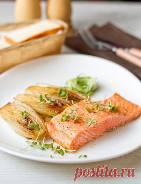 Как приготовить лосось, копченный на зеленом чае с гарниром из цикория - рецепт, ингридиенты и фотографии