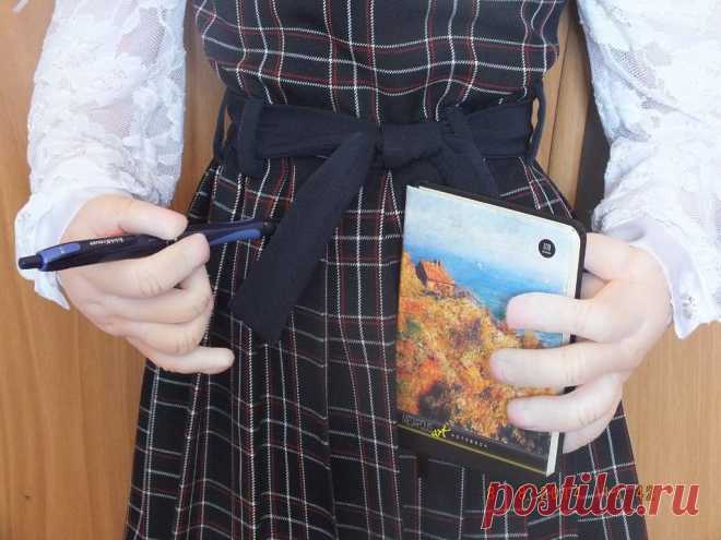 Каждый пальчик сгибается и может держать в руках что захотите))