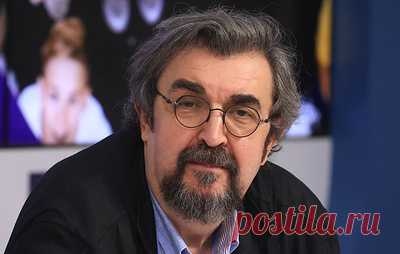 Ректор Школы-студии МХАТ: мы в ответе за те пространства, которые нас приручили. В 1943 году в Москве была открыта Школа-студия МХАТ — один из ведущих отечественных театральных вузов. Идея ее создания принадлежит Владимиру Немировичу-Данченко. В разные годы учебное заведение возглавляли режиссер Василий Сахновский, театровед Вениамин Радомысленский, актеры Николай Алексеев, Вадим Крупицкий, Олег Табаков, историк театра Анатолий Смелянский. В юбилейный год нынешний ректор, заслуженный артист РФ…