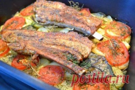 Свиные ребрышки с овощами запеченные в духовке