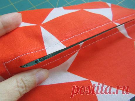 Сказка, сделанная своими руками...: Как можно легко и просто вшить молнию в наволочку