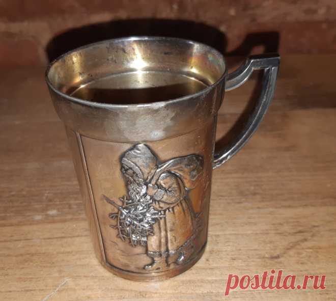 Кружка Святой Николаус с монограммой EW. Серебрение. Европа. Кон 19 нач. 20 века. Клеймо.
Диаметр верх / основания : 54 / 43 мм.
Высота : 72 мм.
Цена : 10 000 руб.

Купить сейчас :   

#КружкаСвятойНиколаусМонограммой
#КружкаСвНиколаусСеребрение
#КружкаСвНиколаусЕвропа19век
#КружкаСвНиколаусМонограмма20век
#КружкаСвНиколаусМонограммойСеребрениеКлеймо