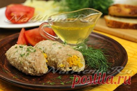 Мясные рулетики с морковью и чесноком