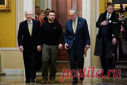 Зеленский прибыл на переговоры в Конгресс США. Владимир Зеленский прибыл в Конгресс США для переговоров о продолжении финансовой помощи Киеву. Его сопроводили лидеры демократической и республиканской фракций Чак Шумер и Митч Макконнелл. У политика также запланирована встреча со спикером Палаты представителей Майком Джонсоном.