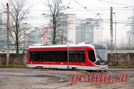 моделей, которые собирает компания: «Сити стар», «Варяг», «Богатырь», «Витязь», «Витязь-М», «Львенок» и «Лев». В Петербурге уже курсируют «Витязь», «Богатырь» и «Витязь-М». Всего 250 вагонов, выпущенных П: 3 тыс изображений найдено в Яндекс.Картинках