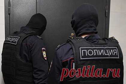 Неизвестные под видом обыска вынесли деньги и ценности из квартиры россиянки