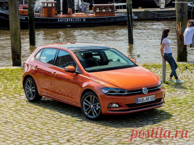 Смотри! Volkswagen Polo 2018 модельного года Polo – это по-настоящему легендарное детище известной немецкой автомобилестроительной компании, впервые сошедшее с конвейера в марте 1975 года. Запущенная