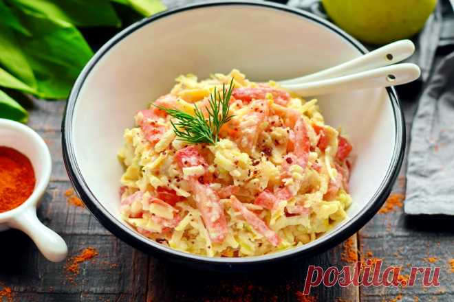 Салат «Наргиз» – всего 4 ингредиента, но получается безумно вкусно - Женский журнал Простой, лёгкий и сочный салатик без мяса. Готовится буквально за 5 минут. Яблоко лучше взять зелёное, с кислинкой. Помидор – желательно мясистый, плотный, чтобы блюдо не «поплыло». Если...