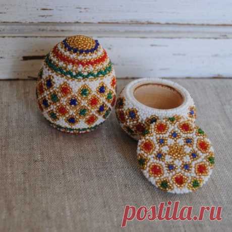 Оплетаем пасхальное яйцо бисером