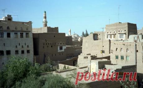 США и Британия нанесли удар по городу на севере Йемена. США и Великобритания нанесли удар по городу Саада на северо-западе Йемена, сообщает местный телеканал Al Masirah.