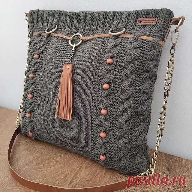 Photo by Dom__vyazaniya on August 18, 2021. May be an image of purse and crochet.