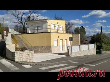 #Croatia #Crikvenica с пон ограничения? Пустая улица и дома у моря