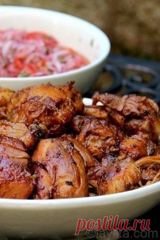Нежная жареная курица.
