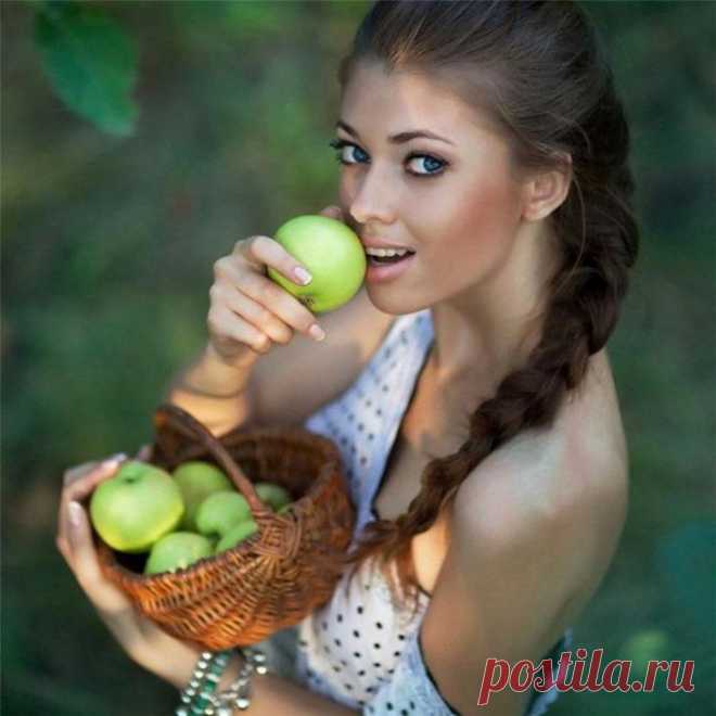 10 энергетических продуктов для мгновенной подзарядки Как часто бывает, что силы покидают нас в самый разгар рабочего дня, как раз в тот момент, когда голова должна быть чистой, с множеством идей и задумок. Но о какой работе может идти речь, когда тело л...