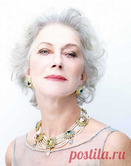 Пять видов украшений, которые элегантная возрастная дама на себя не наденет никогда
Еще небезызвестная мадам Коко говорила, что женщина с хорошим вкусом умеют элегантно носить бижутерию, а остальным приходиться носить золото. И была права – чтобы выглядеть изысканно и дорого в украшениях, нужно иметь чувство стиля, иначе можно легко превратиться в объект для насмешек. Сегодня огромный выбор...
Читай дальше на сайте. Жми подробнее ➡