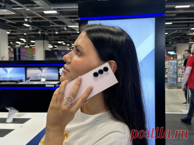 Компания Samsung представила новые складные смартфоны Galaxy Z Fold 6, Galaxy Z Flip 6, Galaxy Watch 7, Watch Ultra, Galaxy Buds 3, Buds 3 Pro и Galaxy Ring.