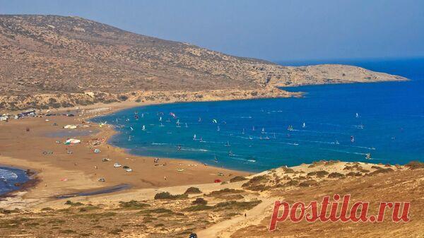 В Греции на Родосе и Корфу снова эвакуируют жителей и туристов