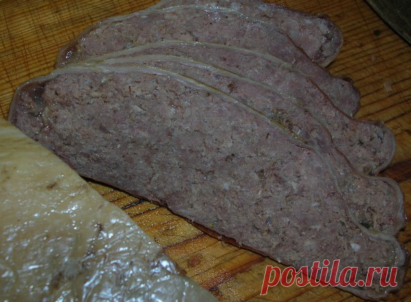 Сычуг (желудок) свиной, начиненный «…Да сделай ты мне свиной сычуг. Положи в середку кусочек льду, чтобы он взбухнул хорошенько. Да чтобы к осетру обкладка, гарнир-то, гарнир-то чтобы был…