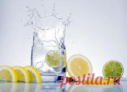 7 причин выпить стакан воды с лимонным соком