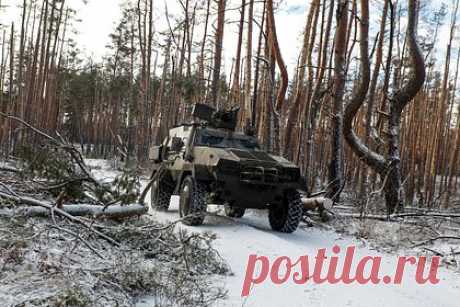 В Верховной Раде назвали помощь Запада Украине рэкетом. Прозвучавшее в Сенате США предложение оказывать Украине помощь под залог полезных ископаемых является рэкетом, заявил депутат Верховной Рады Александр Дубинский. Он отметил, что такие предложения противоречат конституции и подчеркнул, что они могут вызывать только возмущение.