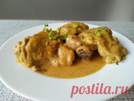 Курица с подливой и готовить просто, и вкусно к любому гарниру! Сегодня готовлю простое, нежное и ароматное, уютное и по-домашнему вкусное горячее блюдо. Курочка в бархатистом нежном соусе получается просто нежнейшей. Блюдо подойдет к любому гарниру и готовить просто. Затрудняюсь даже определить, что в этом блюде вкуснее: курица или подлива....