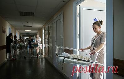 В Псковской области удвоили выплаты молодым семьям за рождение третьего ребенка. По словам губернатора региона Михаила Ведерникова, сумма составит 600 тыс. рублей