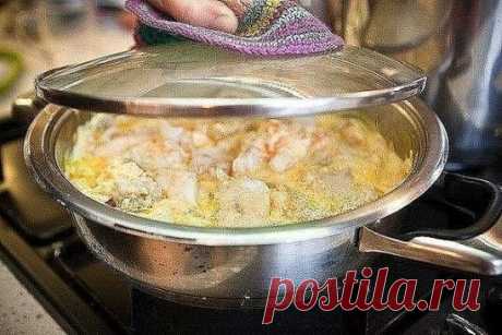 МИНТАЙ ПОД СМЕТАННО-ЧЕСНОЧНЫМ СОУСОМ
Шикарная рыбка!!! Такое мы можем кушать бесконечно! Очень аппетитно! Бабушка у меня готовила подобное блюдо, а я мечтала повторить. И наконе-то нашла этот рецептик. Так все просто готовится. Результат неподражаемый!!!
Ингредиенты и способ приготовления смотрите на нашем сайте https://quharka.ru/recipes/100115/mintaj-pod-smetanno-chesnochnym-sousom.html?t=1140
