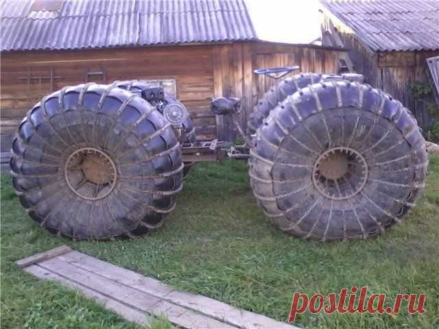 Вездеход-переломка с конструкцией на двух двигателях.