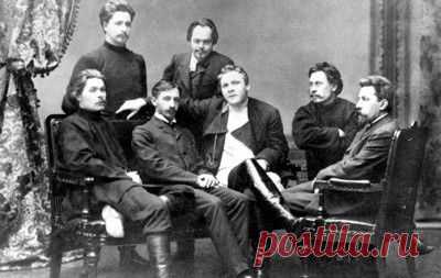 Члены московской литературной группы "Среды": М. Горький, И. Бунин, Ф. Шаляпин. Скиталец (С. Петров), Н. Телешов, Л. Андреев, Е. Чириков. Конец 1902 г.