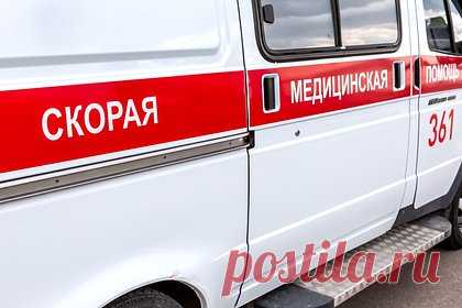 В России два человека пострадали из-за взорвавшегося бака для воды. В селе Бродово под Нижним Тагилом в одном из частных домов взорвался бак для воды, пострадали два человека. ЧП произошло в ночь на 9 февраля, в результате взрыва в доме обрушились перекрытия и одна из стен. Находившийся в доме мужчина оказался под завалами, спасти его не удалось. Женщина получила ушибы и перелом.