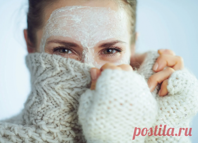 Основные ошибки в уходе за кожей лица зимой Зимой наша кожа вынуждена справляться с негативным влиянием многих факторов окружающей среды. Разбираемся, каких ошибок не допускать, чтобы ей было комфортнее.В зимний период кожа лица подвержена...