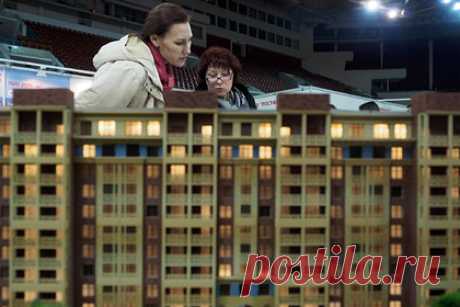 В Москве обвалился спрос на ипотеку. Жители Москвы в конце лета 2021 года отметились снижением интереса к покупке нового жилья в ипотеку. Спрос на квартиры по договорам долевого участия (ДДУ) с привлечением кредита в августе по отношению к июлю обвалился на 22 процента, а к аналогичному месяцу 2020-го упал на четыре процента.